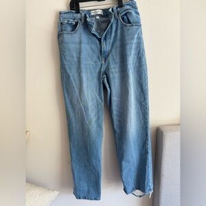 Abercrombie & Fitch
The Ankle Straight
Ultra High Rise